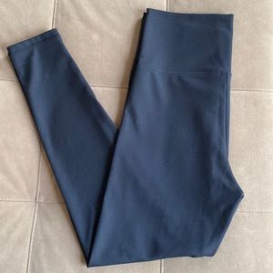 NWOT Victoria Secret Black Leggings Sz 6